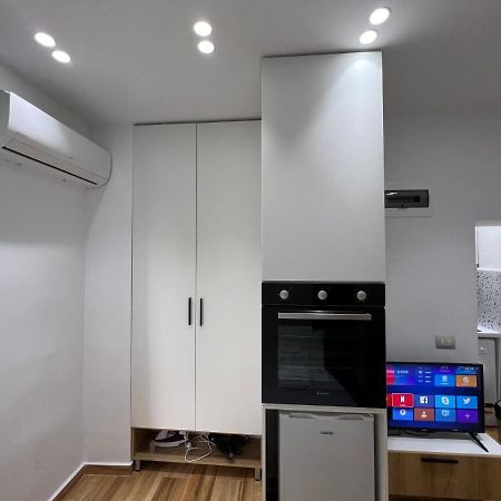 Luxury Apartment In Blloku Area 地拉那 外观 照片