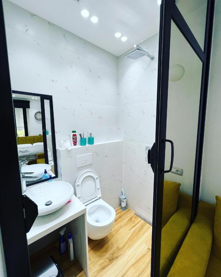 Luxury Apartment In Blloku Area 地拉那 外观 照片