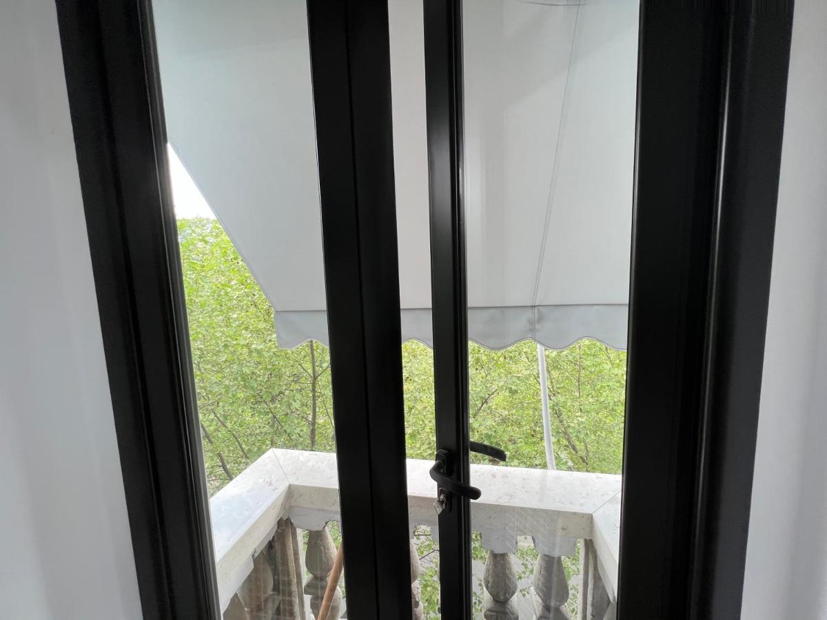 Luxury Apartment In Blloku Area 地拉那 外观 照片
